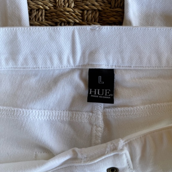 HUE Essential Denim Mid-Rise Capri Sun Women's White Jeans Sz L - Picture 11 of 14